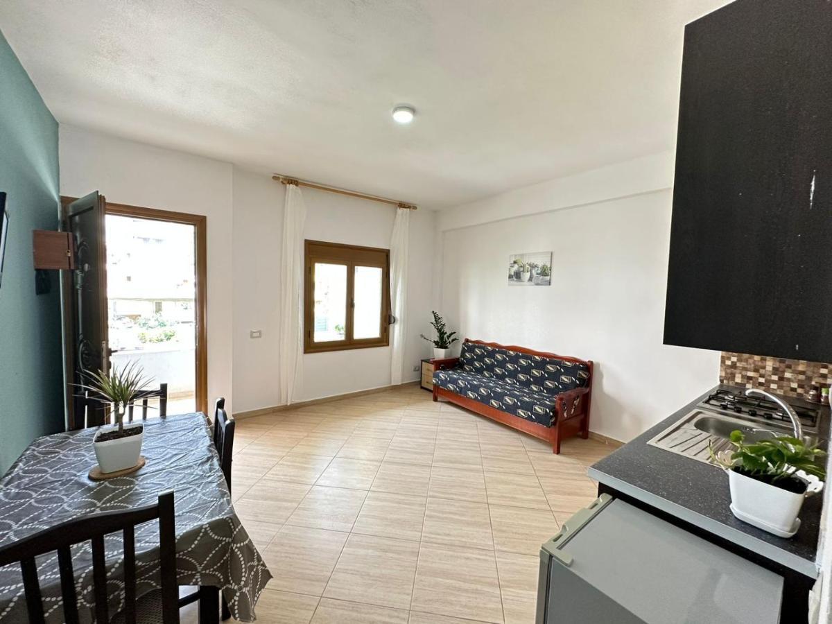 Vlora Villa With Private Parking Exterior photo