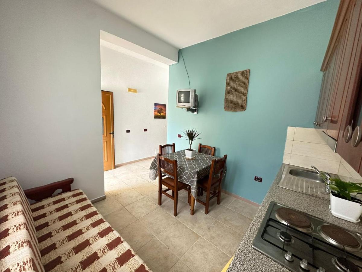 Vlora Villa With Private Parking Exterior photo