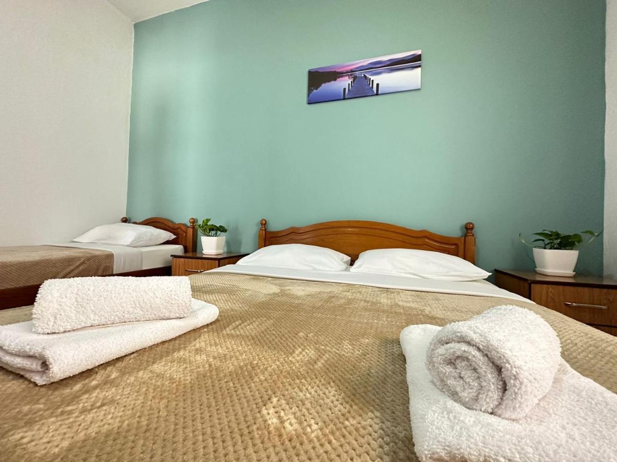 Vlora Villa With Private Parking Exterior photo