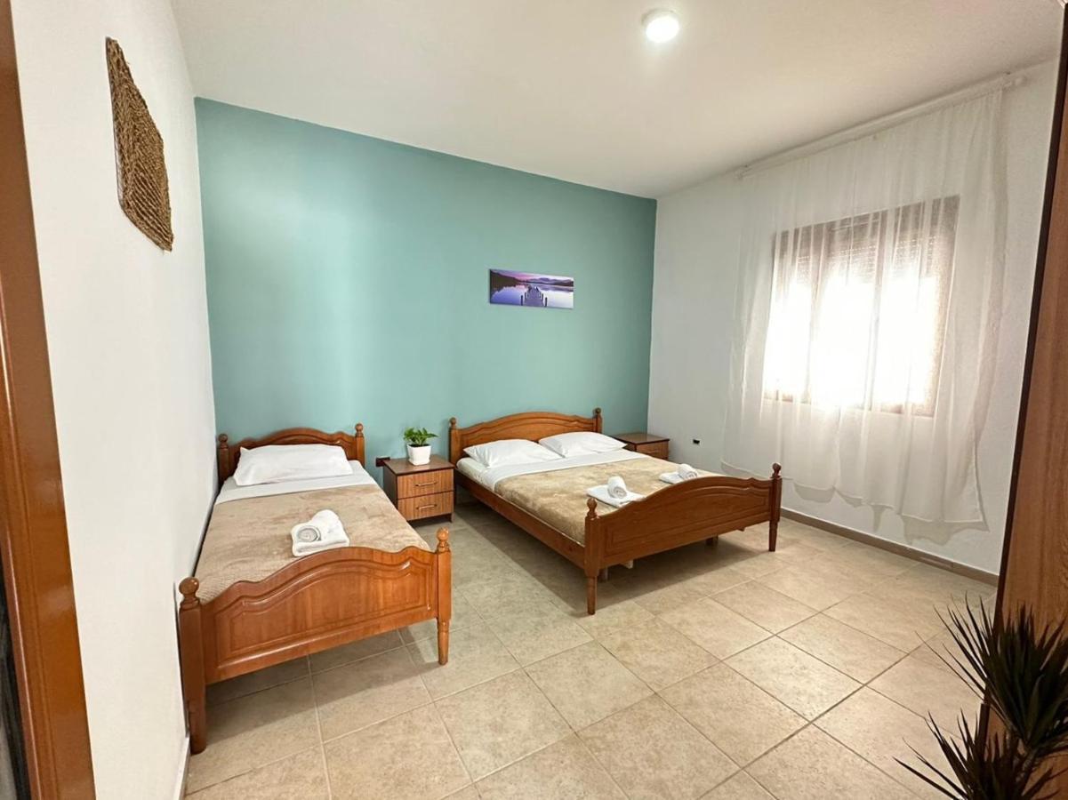 Vlora Villa With Private Parking Exterior photo